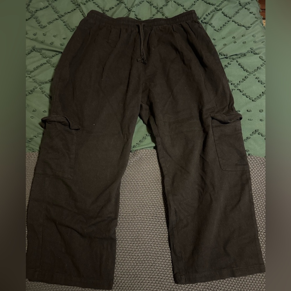 Woman’s Black Cargo Pants